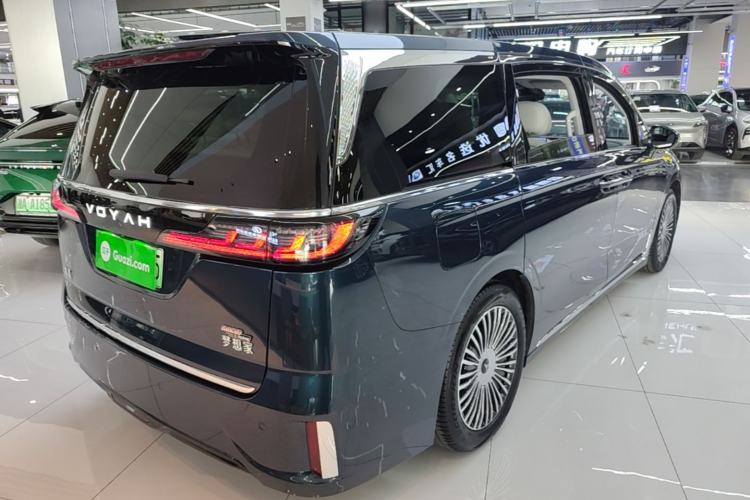 Used VOYAH Dream 2025 PHEV Four-Wheel-Drive Flagship Kunpeng Edition Rear Right 45 Deg