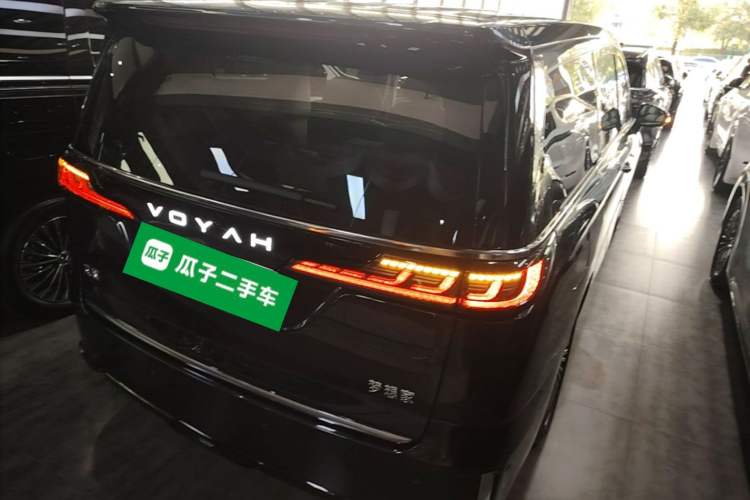 Used VOYAH Dream 2025 PHEV Four-Wheel-Drive Flagship Kunpeng Edition Rear Right 45 Deg