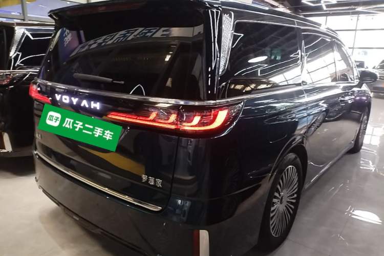 Used VOYAH Dream 2025 PHEV Four-Wheel-Drive Flagship Kunpeng Edition Rear Right 45 Deg