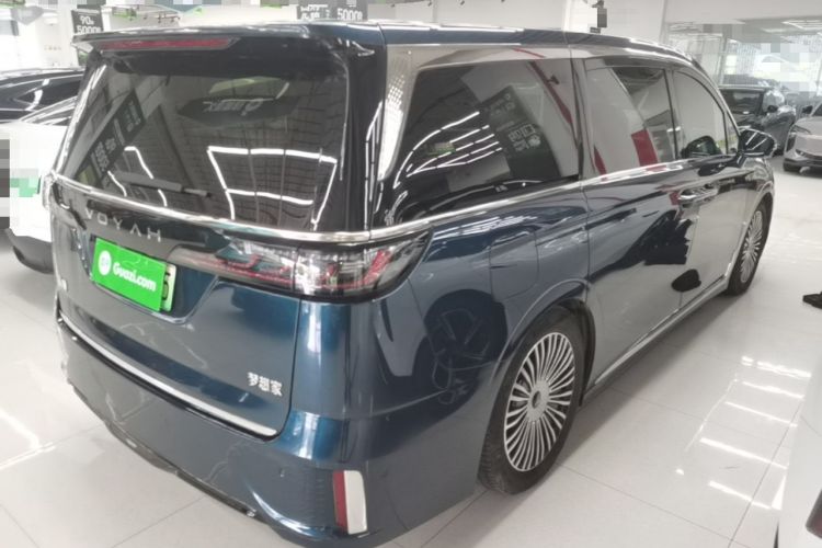 Used VOYAH Dream 2025 PHEV Four-Wheel-Drive Flagship Kunpeng Edition Rear Right 45 Deg