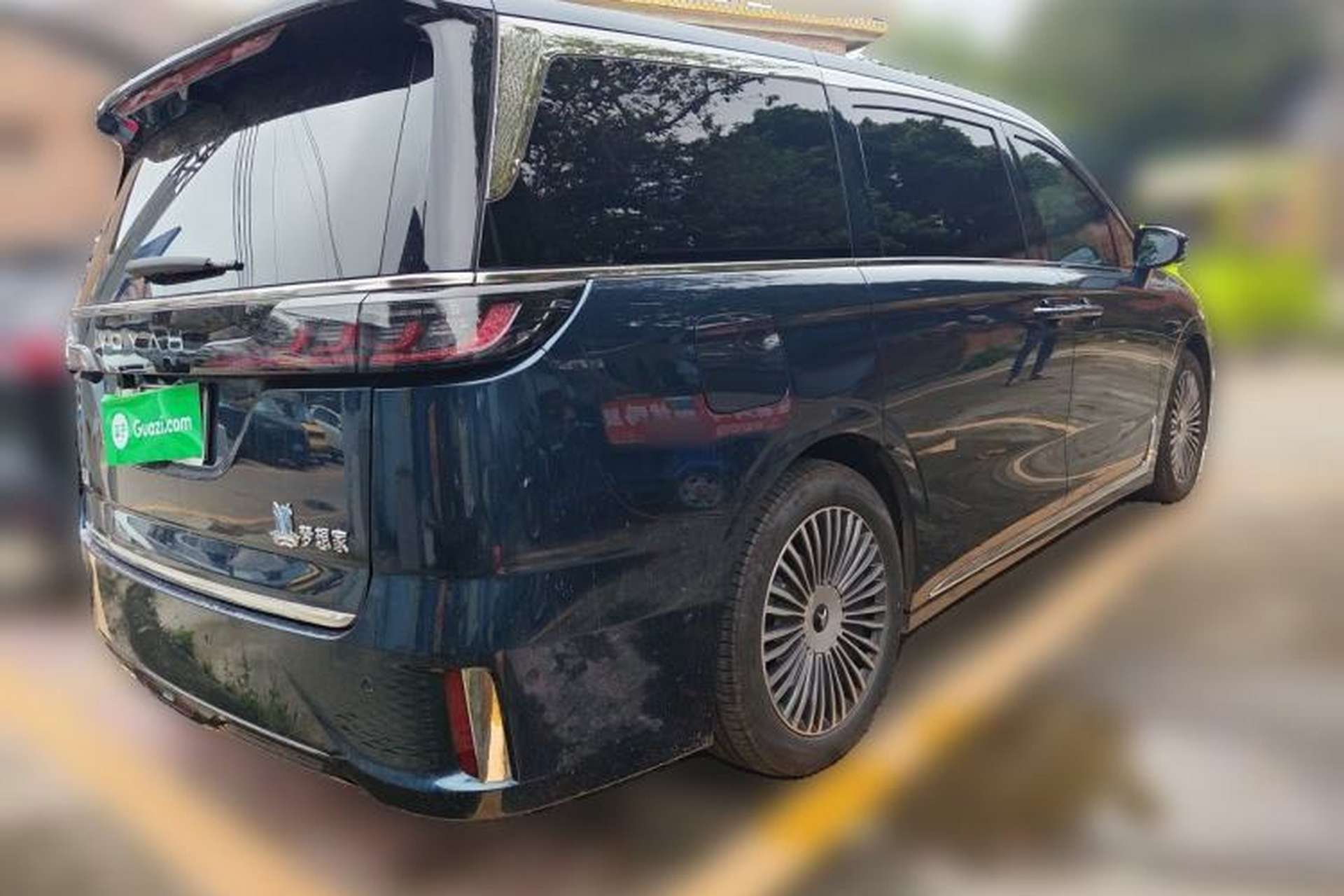 Used VOYAH Dream 2025 PHEV Four-Wheel-Drive Flagship Version – Qiankun Edition Rear Right 45 Deg