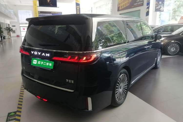 Used VOYAH Dream 2025 PHEV Four-Wheel-Drive Flagship Kunpeng Edition Rear Right 45 Deg