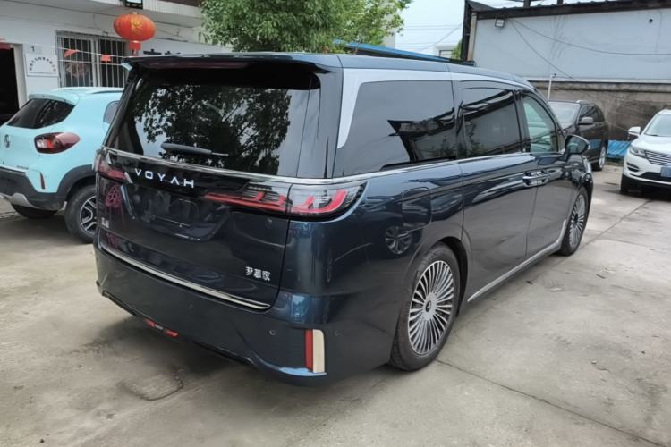 Used VOYAH Dream 2025 PHEV Four-Wheel-Drive Flagship Kunpeng Edition Rear Right 45 Deg
