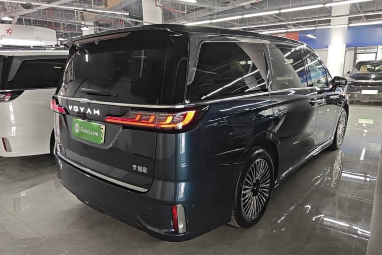 Used VOYAH Dream 2025 PHEV Four-Wheel Drive Prestige Qiankun Edition Rear Right 45 Deg