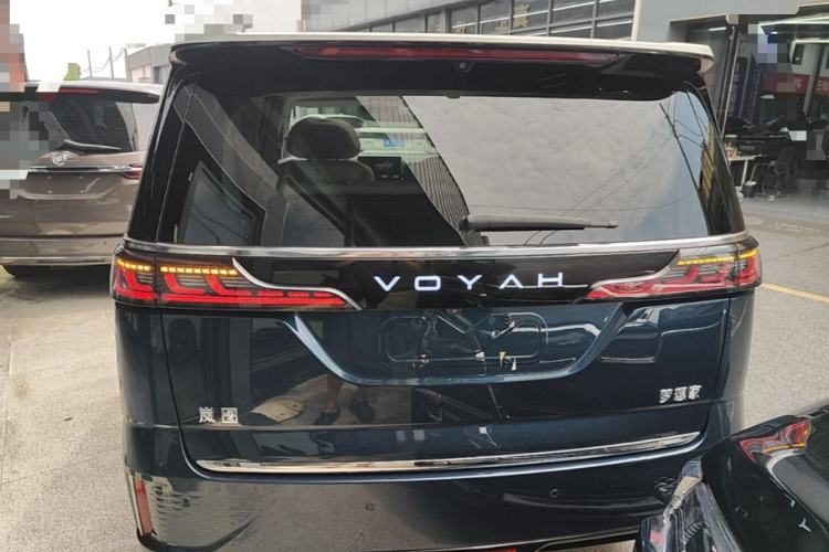 Used VOYAH Dream 2025 PHEV Four-Wheel-Drive Flagship Version – Qiankun Edition Rear