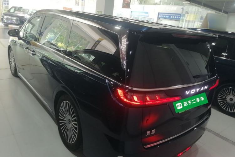 Used VOYAH Dream 2025 PHEV Four-Wheel-Drive Flagship Kunpeng Edition Rear