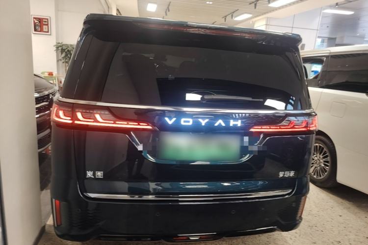 Used VOYAH Dream 2025 PHEV Four-Wheel Drive Prestige Kunpeng Edition Rear