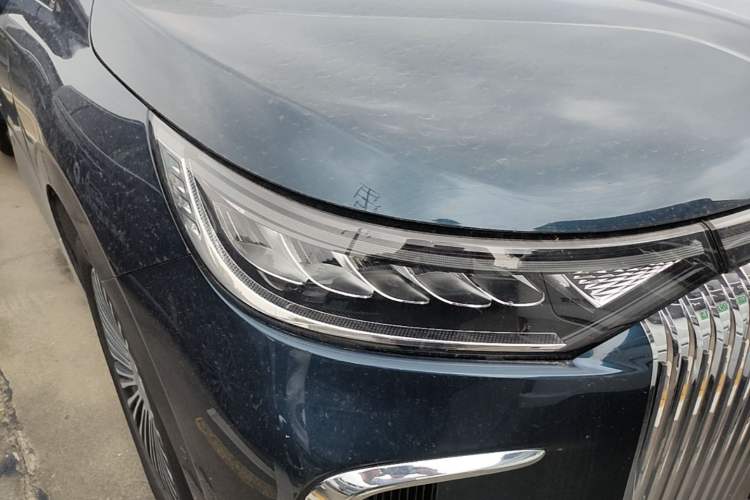 Used VOYAH Dream 2025 PHEV Four-Wheel-Drive Flagship Kunpeng Edition Right Front Headlight