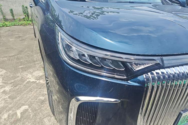 Used VOYAH Dream 2025 PHEV Four-Wheel-Drive Flagship Kunpeng Edition Right Front Headlight