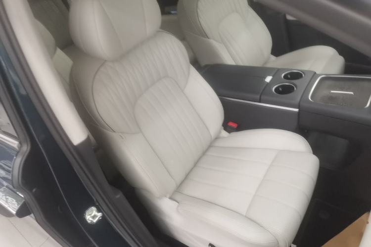 Used VOYAH Dream 2025 PHEV Four-Wheel-Drive Flagship Kunpeng Edition Right Front Seat