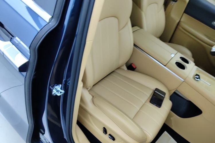 Used VOYAH Dream 2025 PHEV Four-Wheel Drive Excellence Kunpeng Edition Right Front Seat