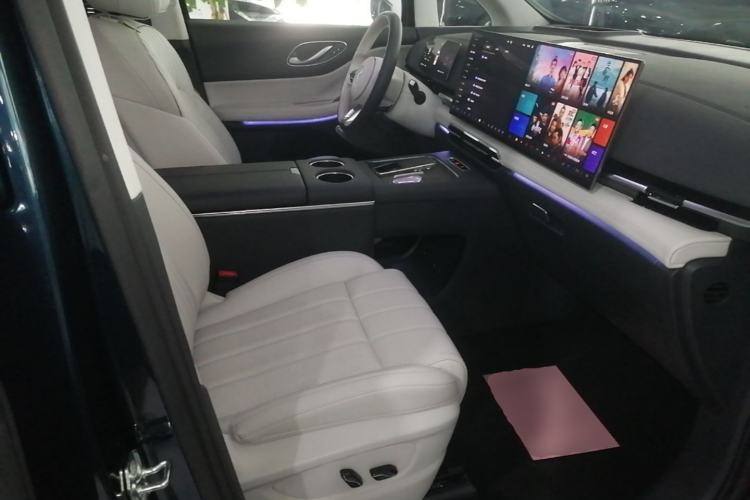 Used VOYAH Dream 2025 PHEV Four-Wheel-Drive Flagship Kunpeng Edition Right Front Seat