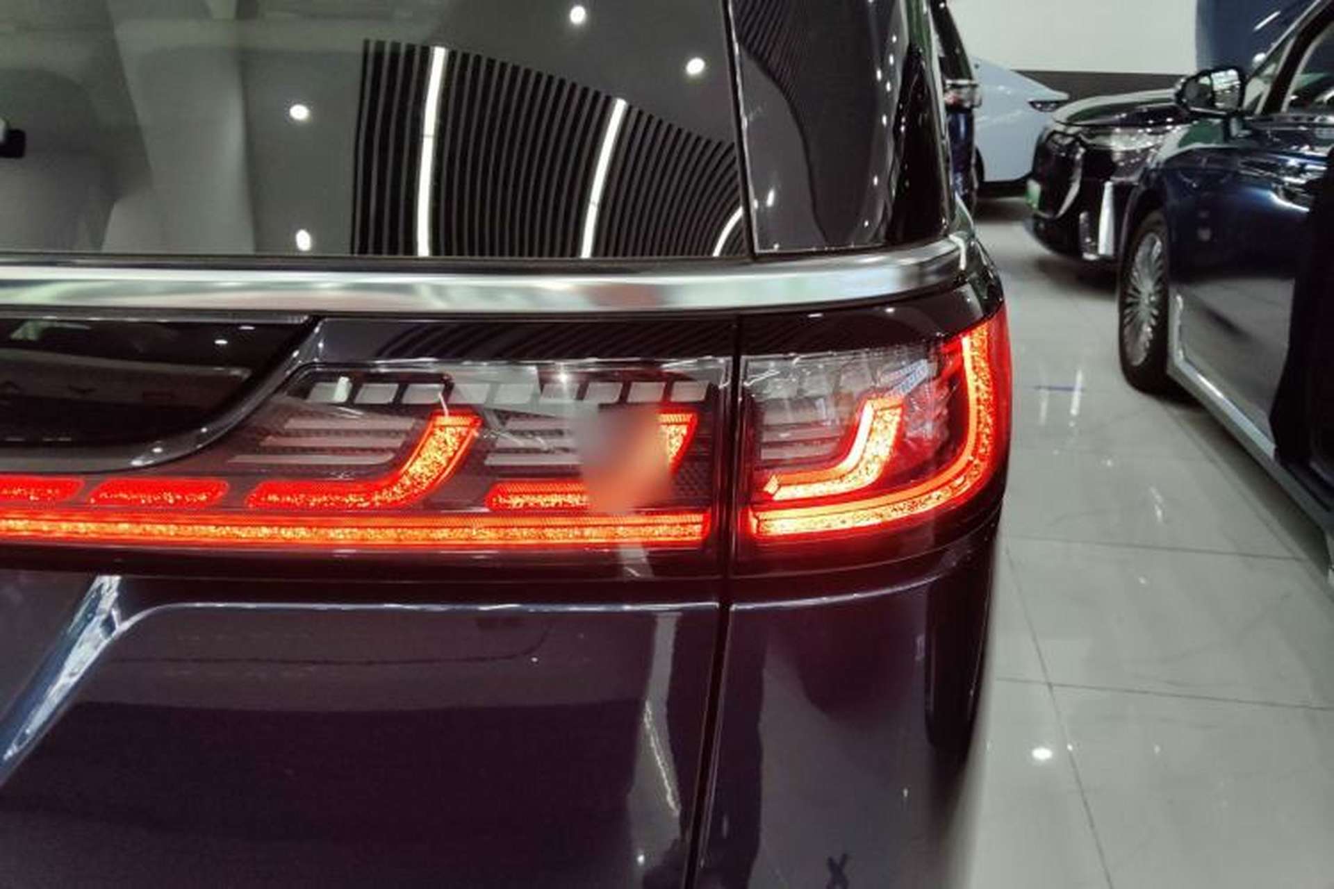 Used VOYAH Dream 2025 PHEV Four-Wheel-Drive Flagship Kunpeng Edition Right Rear Taillight