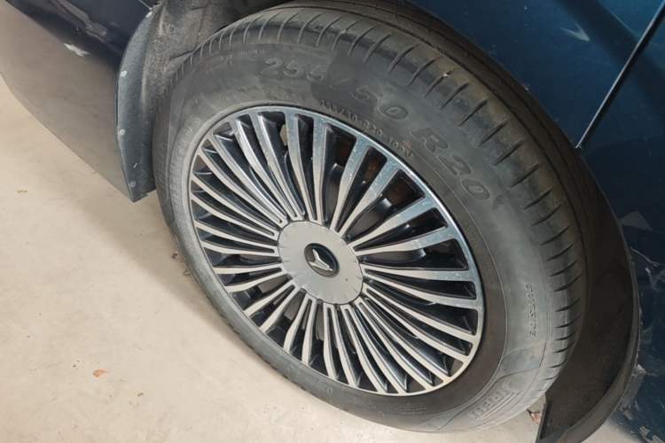 Used VOYAH Dream 2025 PHEV Four-Wheel-Drive Flagship Kunpeng Edition Right Rear Wheel Hub