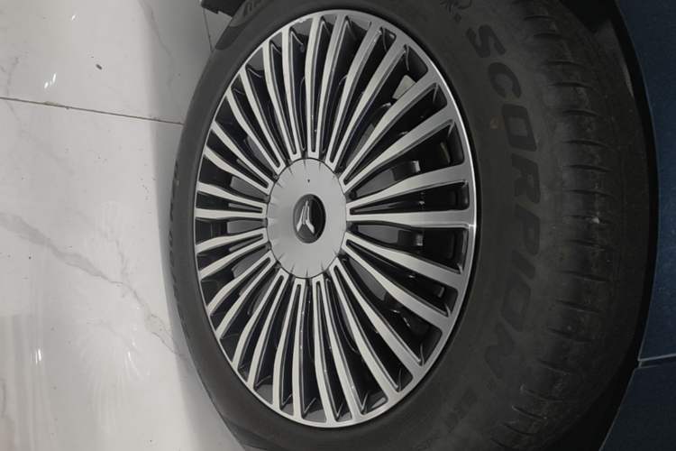 Used VOYAH Dream 2025 PHEV Four-Wheel-Drive Flagship Kunpeng Edition Right Rear Wheel Hub