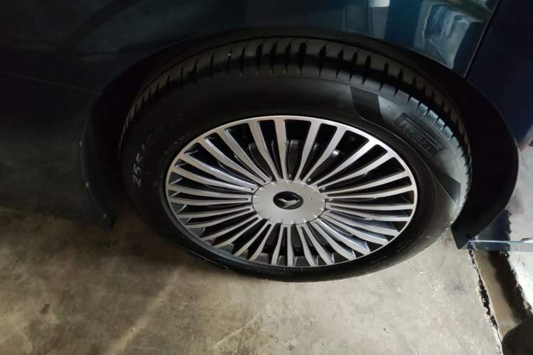 Used VOYAH Dream 2025 PHEV Four-Wheel-Drive Flagship Kunpeng Edition Right Rear Wheel Hub
