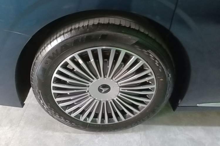 Used VOYAH Dream 2025 PHEV Four-Wheel-Drive Flagship Kunpeng Edition Right Rear Wheel Hub