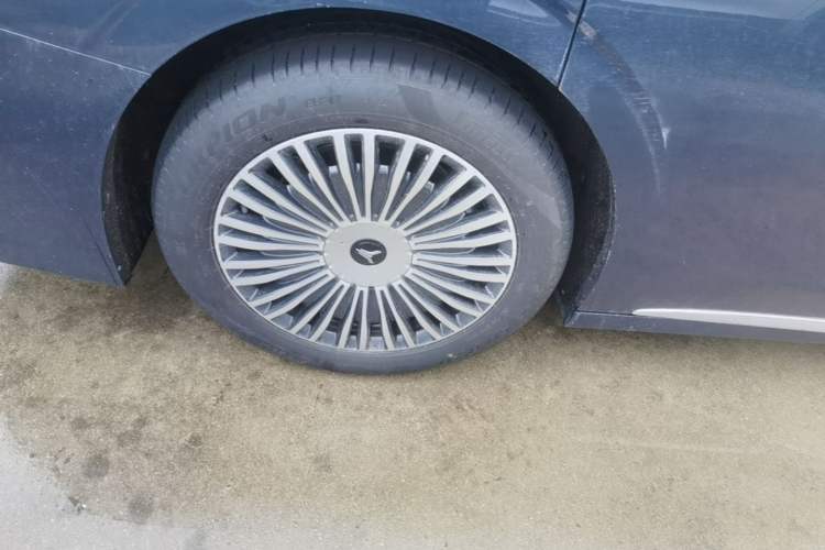 Used VOYAH Dream 2025 PHEV Four-Wheel-Drive Flagship Kunpeng Edition Right Rear Wheel Hub