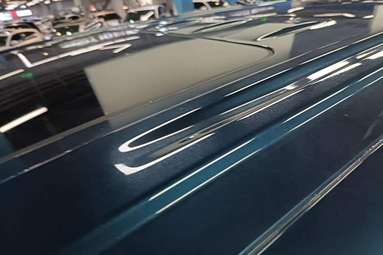 Used VOYAH Dream 2025 PHEV Four-Wheel-Drive Flagship Kunpeng Edition Roof