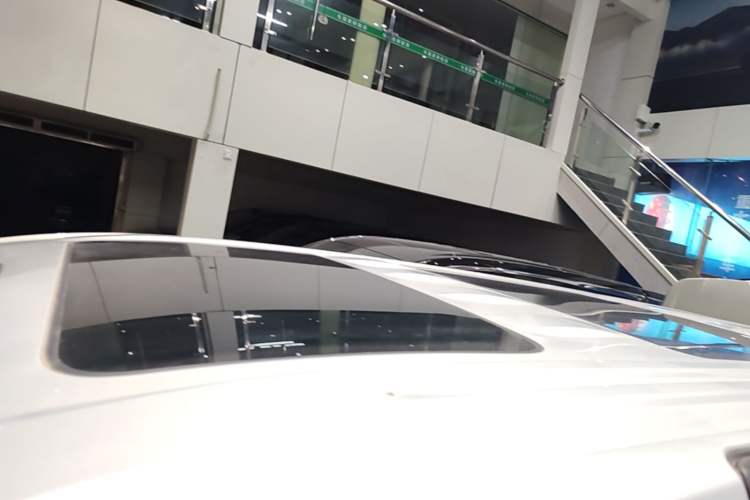 Used VOYAH Dream 2025 PHEV Four-Wheel-Drive Flagship Version – Qiankun Edition Roof
