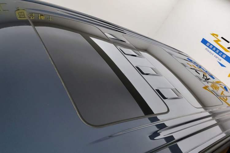 Used VOYAH Dream 2025 PHEV Four-Wheel Drive Excellence Kunpeng Edition Roof