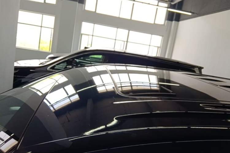 Used VOYAH Dream 2025 PHEV Four-Wheel-Drive Flagship Kunpeng Edition Roof