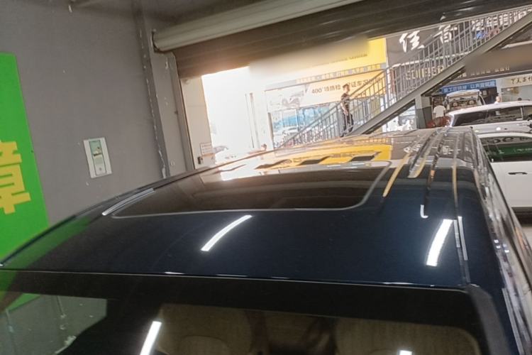 Used VOYAH Dream 2025 PHEV Four-Wheel-Drive Flagship Kunpeng Edition Roof