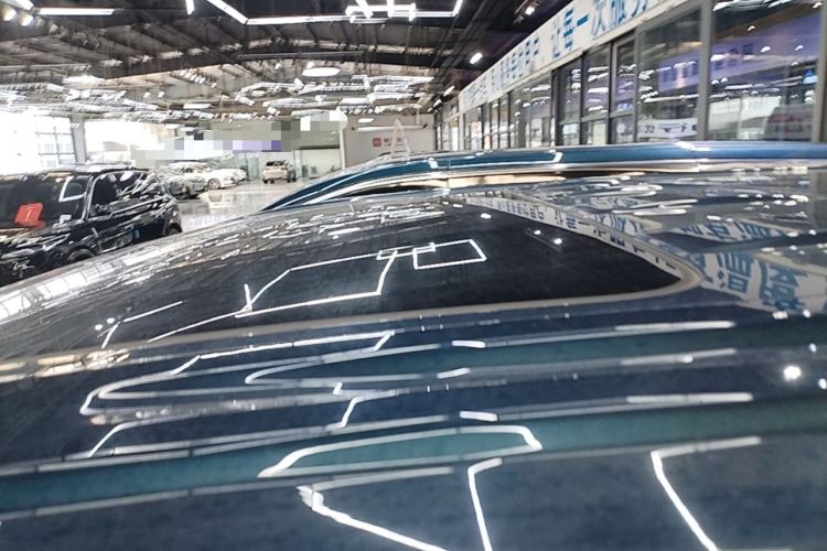 Used VOYAH Dream 2025 PHEV Four-Wheel-Drive Flagship Kunpeng Edition Roof