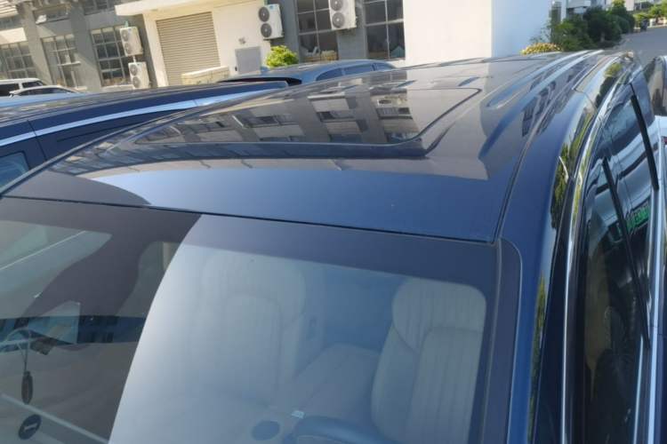 Used VOYAH Dream 2025 PHEV Four-Wheel-Drive Flagship Kunpeng Edition Roof
