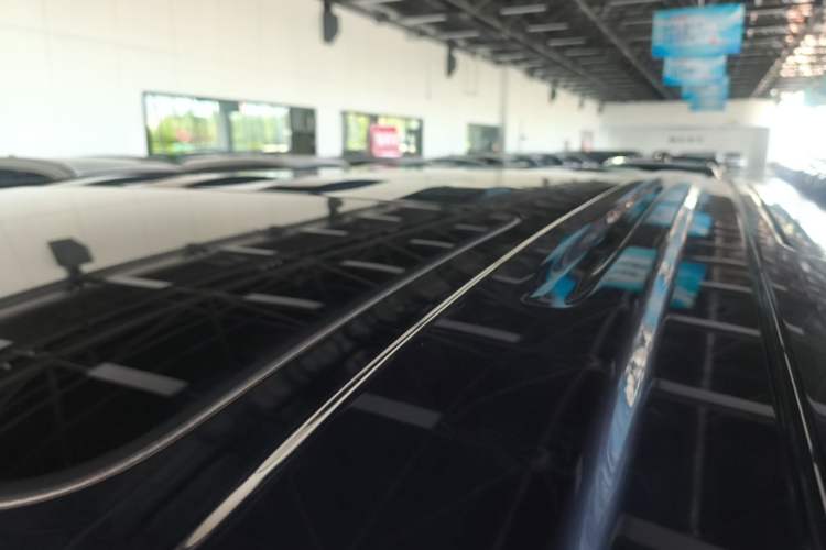 Used VOYAH Dream 2025 PHEV Four-Wheel-Drive Flagship Version – Qiankun Edition Roof