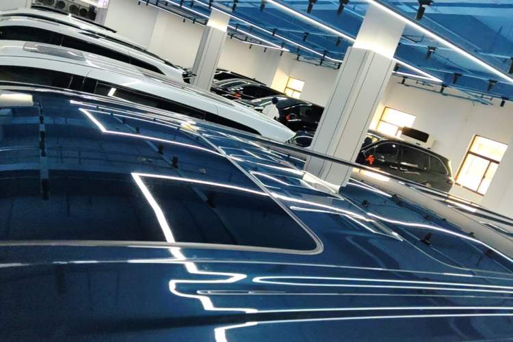 Used VOYAH Dream 2025 PHEV Four-Wheel-Drive Flagship Kunpeng Edition Roof