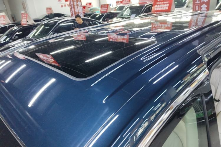 Used VOYAH Dream 2025 PHEV Four-Wheel-Drive Flagship Kunpeng Edition Roof