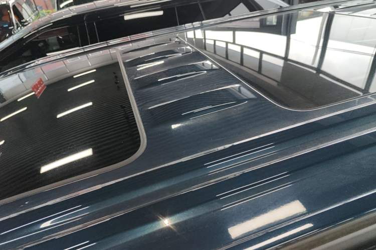Used VOYAH Dream 2025 PHEV Four-Wheel-Drive Flagship Kunpeng Edition Roof