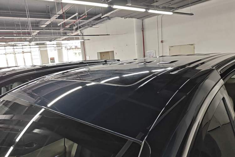 Used VOYAH Dream 2025 PHEV Four-Wheel-Drive Flagship Kunpeng Edition Roof