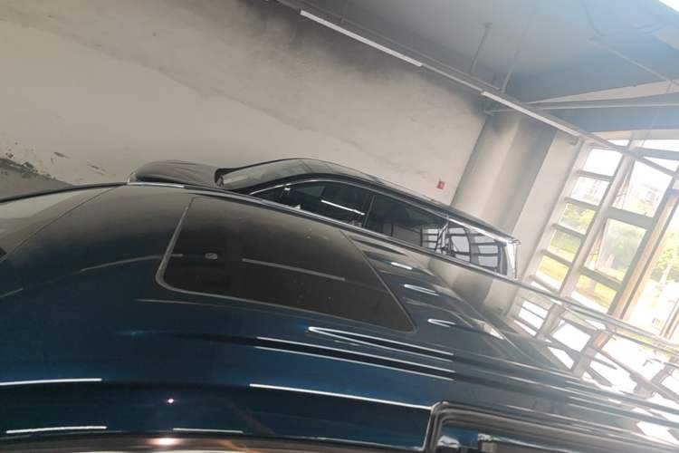 Used VOYAH Dream 2025 PHEV Four-Wheel-Drive Flagship Kunpeng Edition Roof