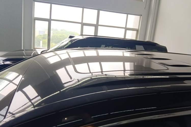 Used VOYAH Dream 2025 PHEV Four-Wheel-Drive Flagship Kunpeng Edition Roof