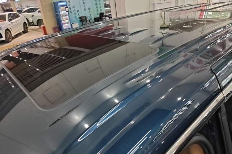 Used VOYAH Dream 2025 PHEV Four-Wheel Drive Prestige Qiankun Edition Roof