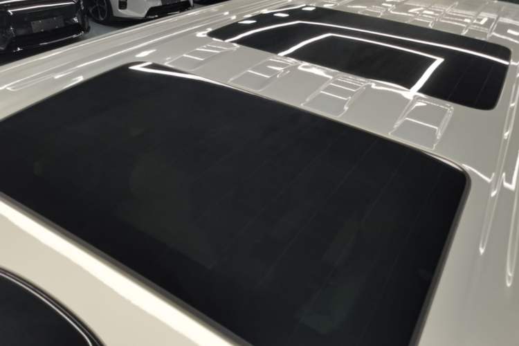 Used VOYAH Dream 2025 PHEV Four-Wheel-Drive Flagship Version – Qiankun Edition Roof