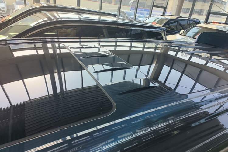 Used VOYAH Dream 2025 PHEV Four-Wheel-Drive Flagship Kunpeng Edition Roof
