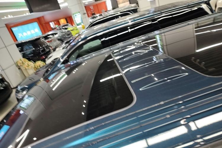 Used VOYAH Dream 2025 PHEV Four-Wheel-Drive Flagship Kunpeng Edition Roof