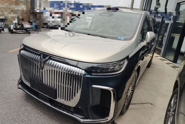 Used VOYAH Dream 2025 PHEV Four-Wheel-Drive Flagship Version – Qiankun Edition