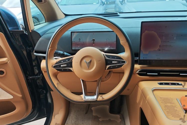 Used VOYAH Dream 2025 PHEV Four-Wheel-Drive Flagship Kunpeng Edition Steering Wheel