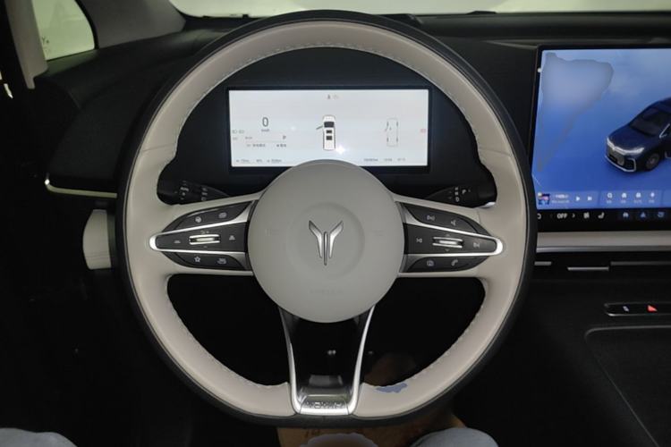 Used VOYAH Dream 2025 PHEV Four-Wheel-Drive Flagship Kunpeng Edition Steering Wheel