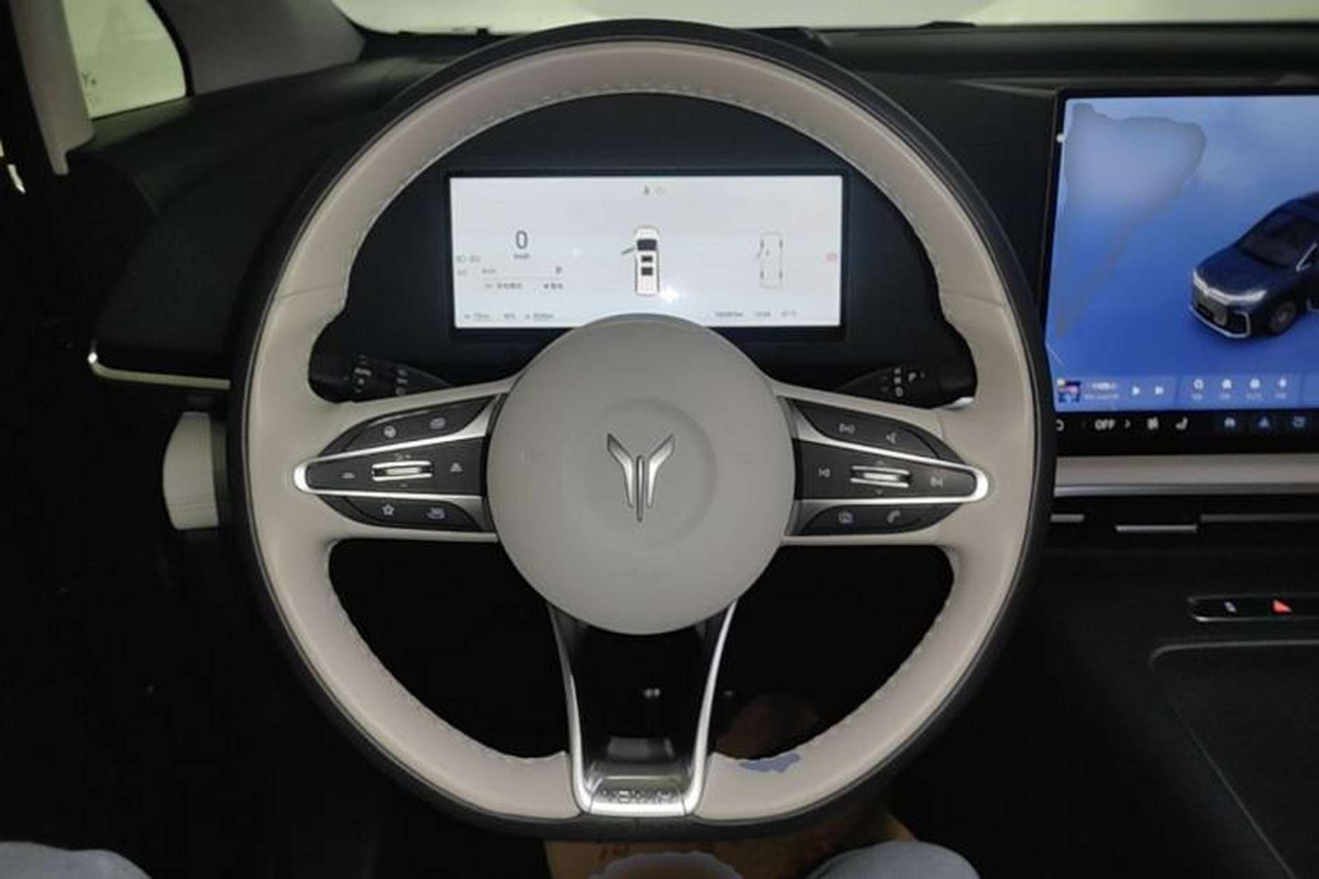Used VOYAH Dream 2025 PHEV Four-Wheel-Drive Flagship Kunpeng Edition Steering Wheel