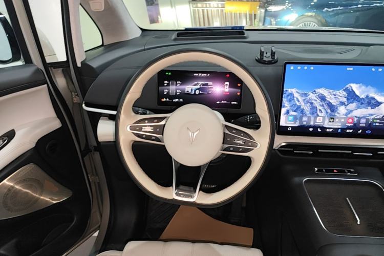 Used VOYAH Dream 2025 PHEV Four-Wheel-Drive Flagship Version – Qiankun Edition Steering Wheel
