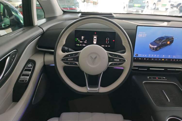 Used VOYAH Dream 2025 PHEV Four-Wheel-Drive Flagship Kunpeng Edition Steering Wheel