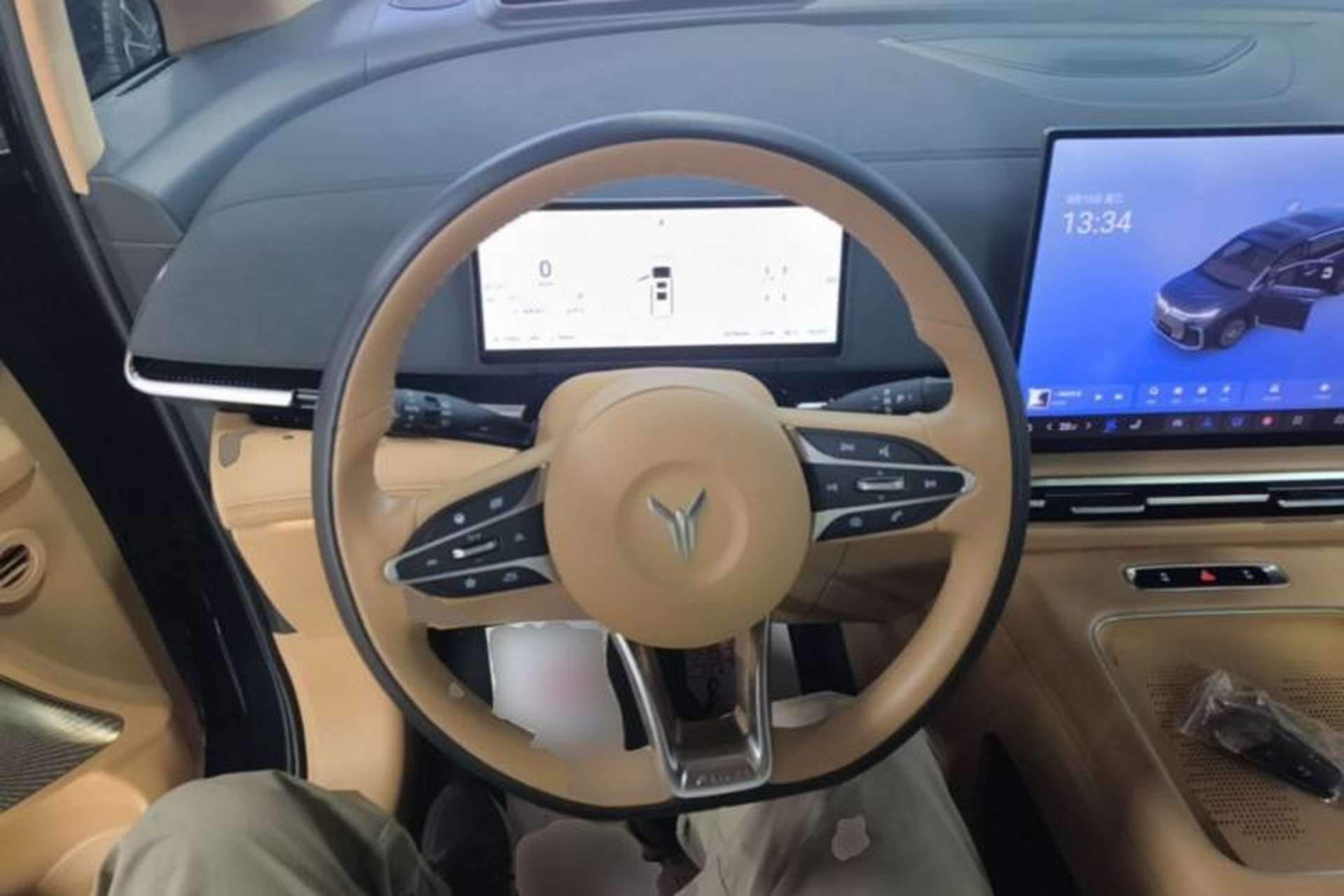 Used VOYAH Dream 2025 PHEV Four-Wheel-Drive Flagship Kunpeng Edition Steering Wheel