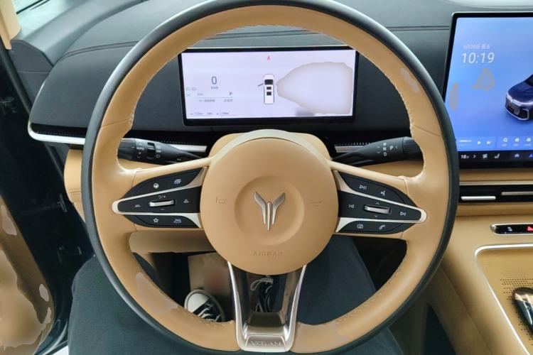 Used VOYAH Dream 2025 PHEV Four-Wheel-Drive Flagship Kunpeng Edition Steering Wheel