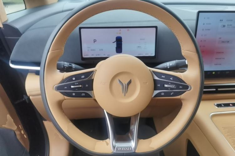 Used VOYAH Dream 2025 PHEV Four-Wheel-Drive Flagship Kunpeng Edition Steering Wheel