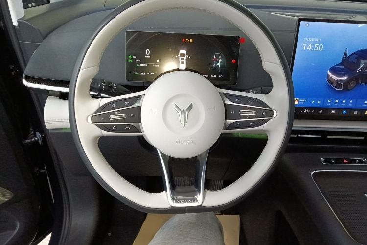 Used VOYAH Dream 2025 PHEV Four-Wheel-Drive Flagship Kunpeng Edition Steering Wheel
